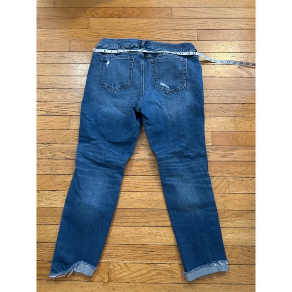 Torrid Boyfriend Crop Jeans Women’s Size 12 Distressed Medium Wash Rolled Hem - Picture 4 of 5